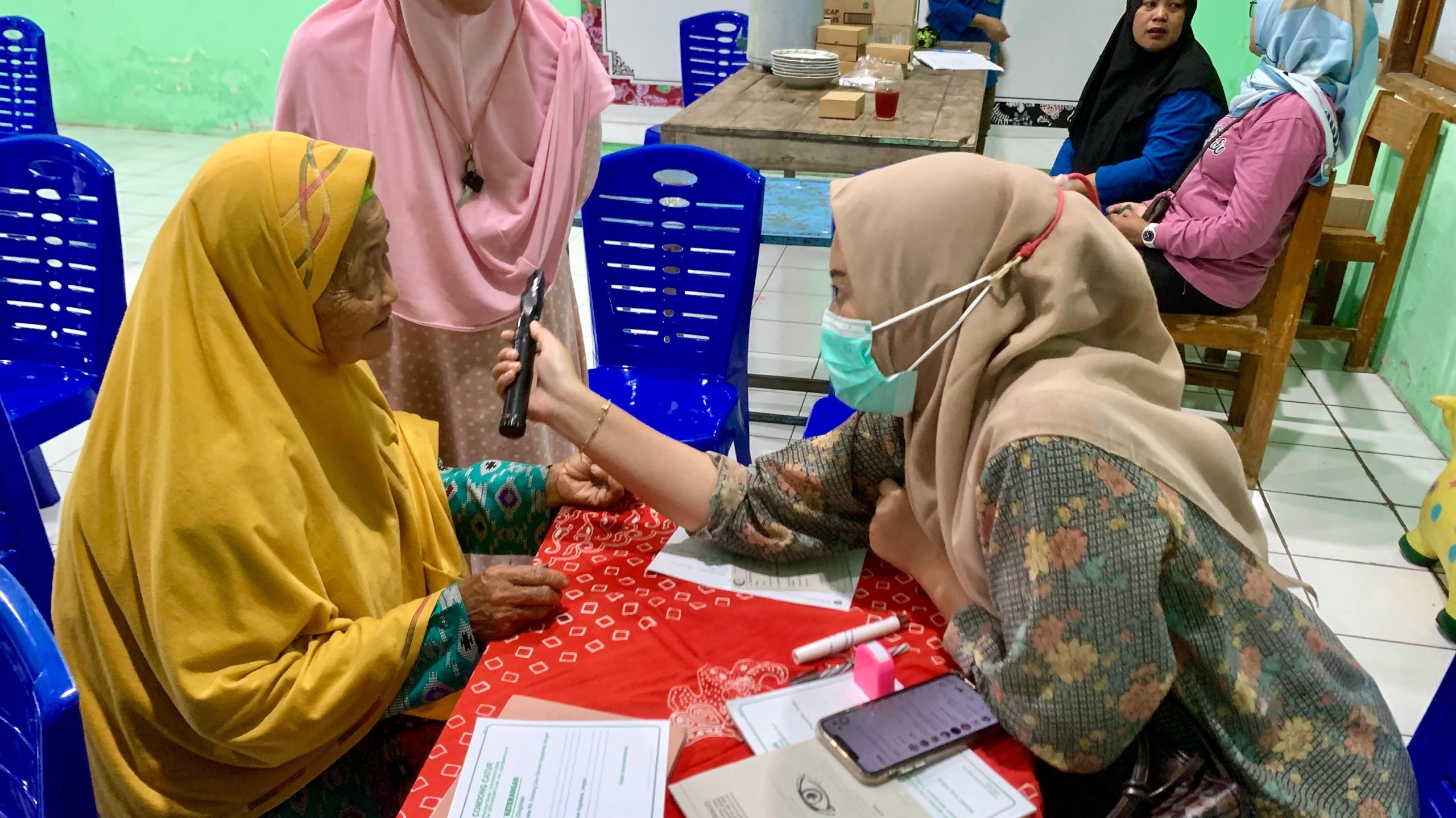 RS Condong Catur Laksanakan Skrining Mata dan Cek Gula Darah untuk Warga Padukuhan Gempol